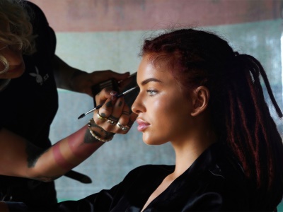 Rachel Karnižová a Koki: focení srpnové Playmate