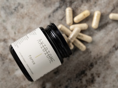 AXIBIOME FORCE: Postbiotický doplněk stravy zaměřený na podporu mužského výkonu, regenerace a metabolické stability.