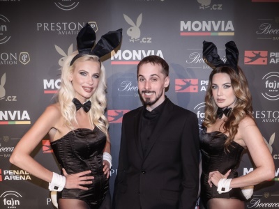 David Winkler a Playboy Bunnies