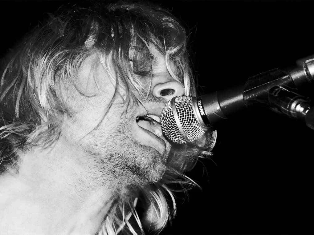 Kurt Cobain se nejdřív stal hvězdou. Pak si 5. dubna 1994 ve věku 27 let poslal do žíly dávku heroinu a následně se střelil brokovnicí do hlavy.