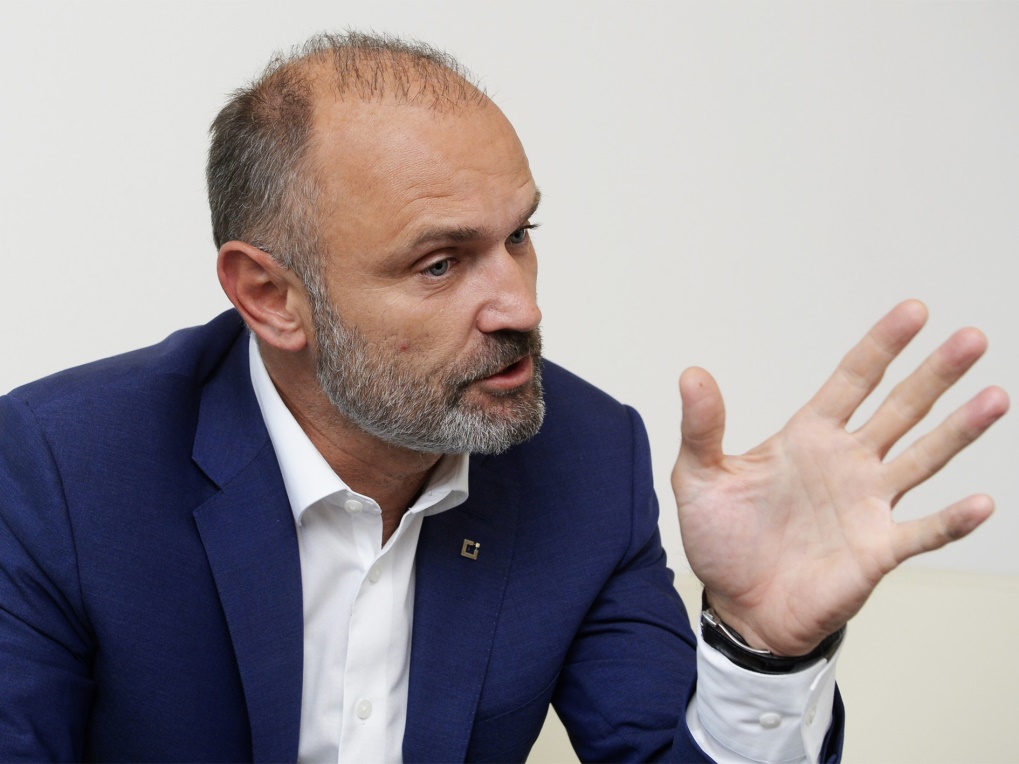 Ivan Langer – český politik, od roku 1991 člen ODS, v letech 1996–2010 poslanec Poslanecké sněmovny, bývalý český ministr informatiky a ministr vnitra.