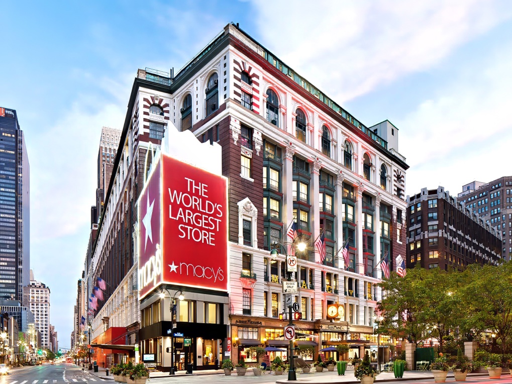 Macy’s v New Yorku – i když nejste shopholikem, ve vyhlášeném obchodním centru byste se stavit měli.