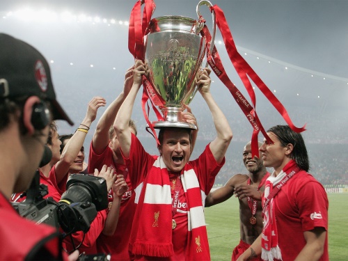 Vladimír Šmicer a Milan Baroš se v dresu Liverpoolu FC stali historicky prvními českými vítězi Ligy mistrů.