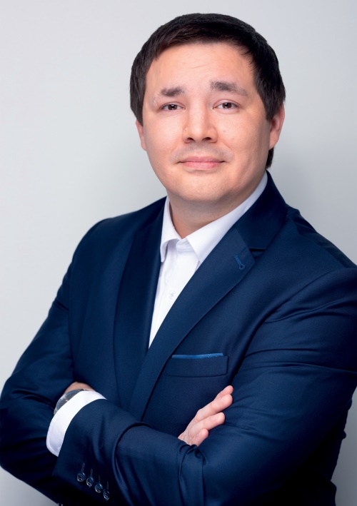 „Chceme, aby lidé přistupovali ke svým financím s odvahou, začali zhodnocovat své peníze a dosáhli svých cílů,“ Vladimír Holovka, regionální ředitel XTB
