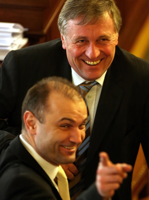 Ivan Langer s Mirkem Topolánkem v jehož kabinetu zastával post ministra vnitra.